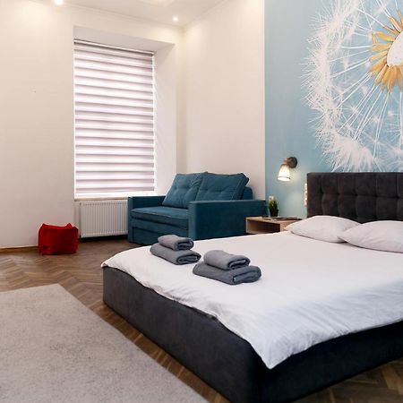 Main Square Apartment Good Stay In The City Center Lviv Ngoại thất bức ảnh